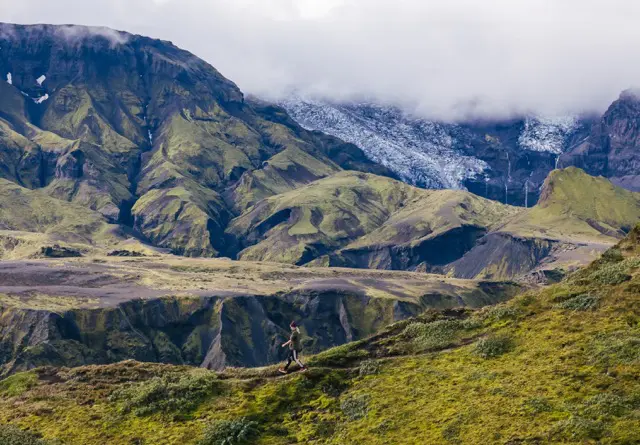 Wandelen in IJsland over de laugavegur trail