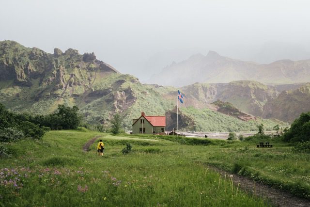 Wandelen in IJsland over de laugavegur trail